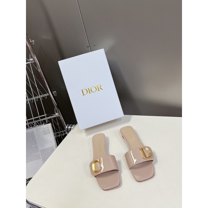 ch**an D*or slippers
